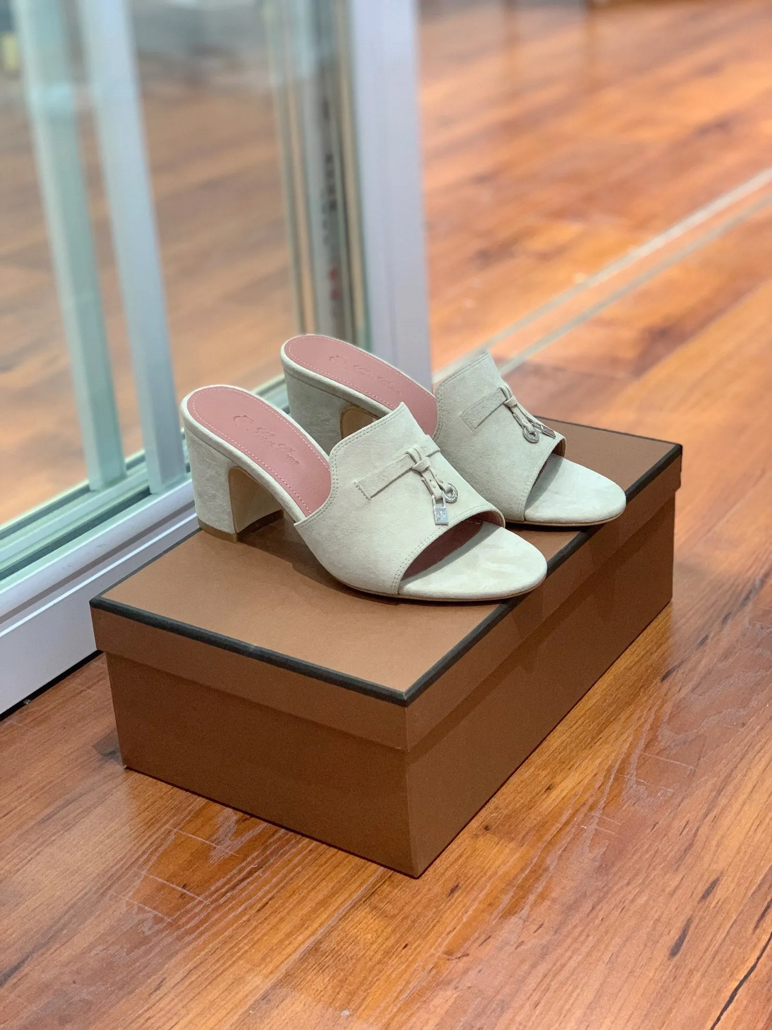 Summer Charms Mules 80 Earthy Gray Suede Pink Lambskin